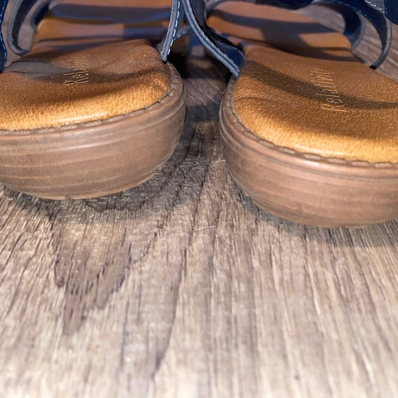 Relativity Womens Sandals 9M Blue Gray 3 Strap Faux Leather Adjustable Comfort - Picture 6 of 9